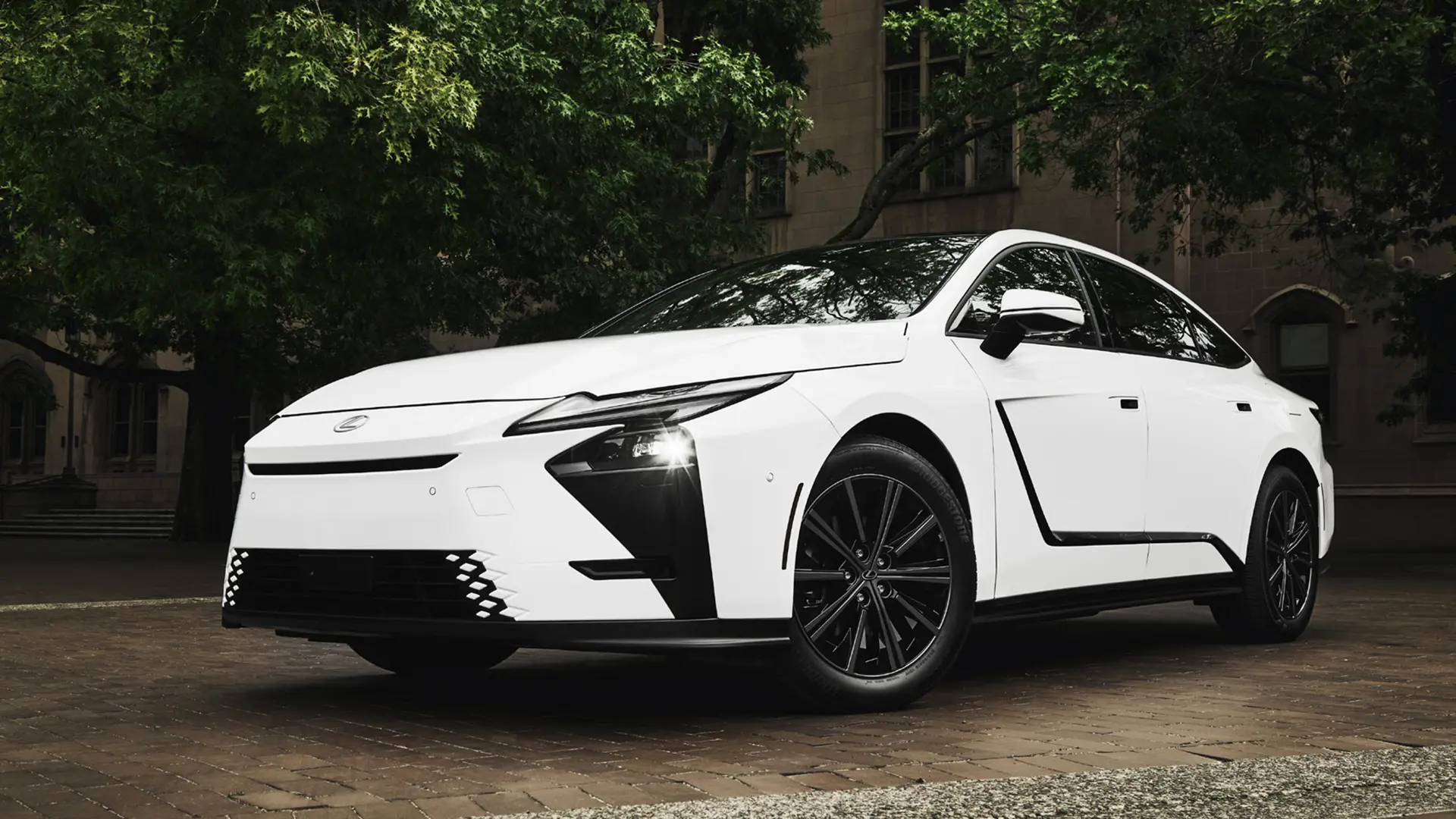 2026-lexus-es-front-qtr-white-car-back-catalogue