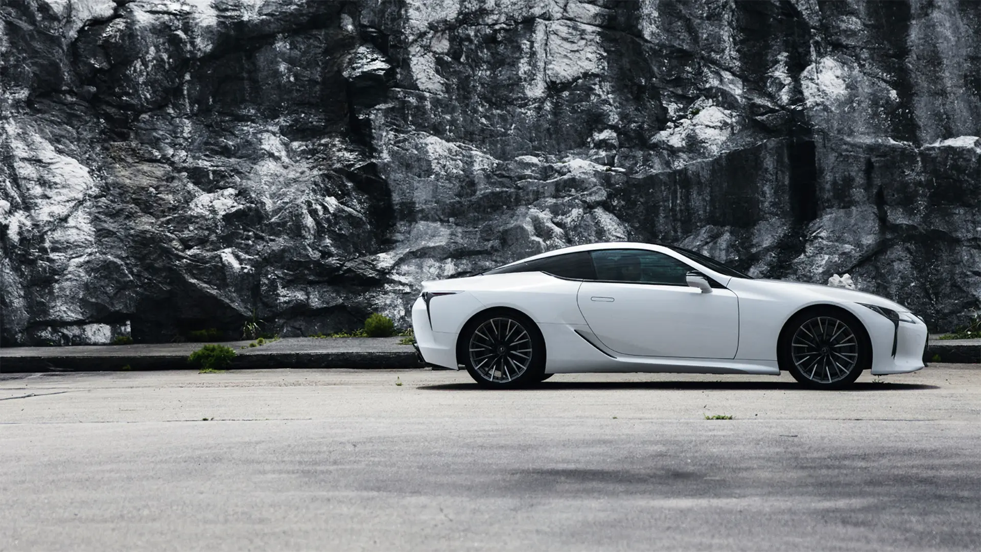 2026-lexus-lc-500h-side-car-back-catalogue-1